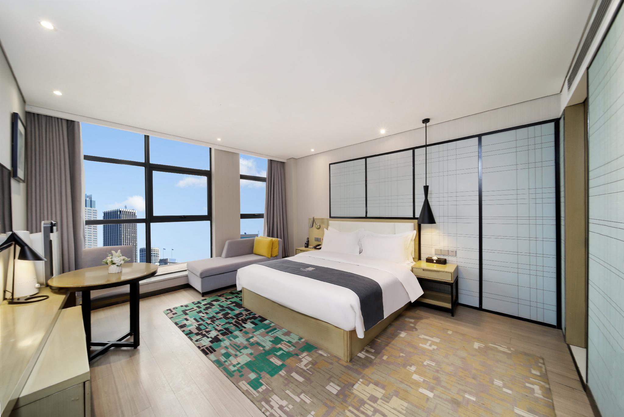 Executive, Suite