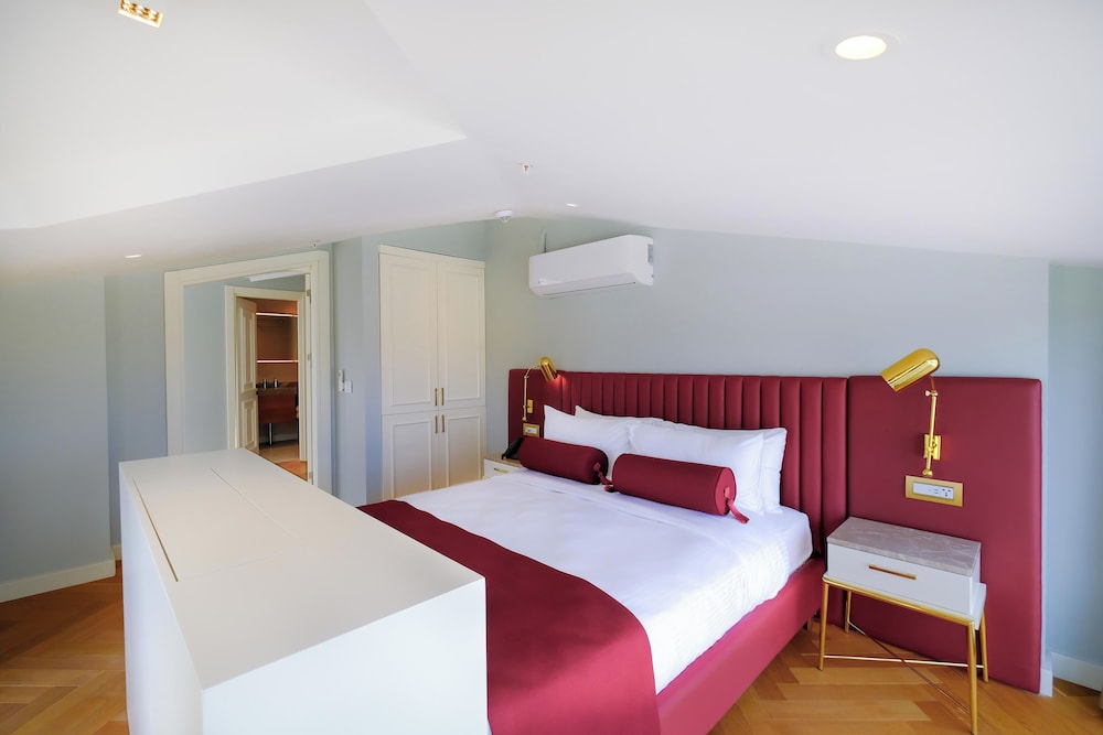 NEW INN HOTEL Old Town 24/58