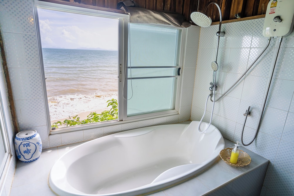 Premier, Villa, King Bed, Beach Front