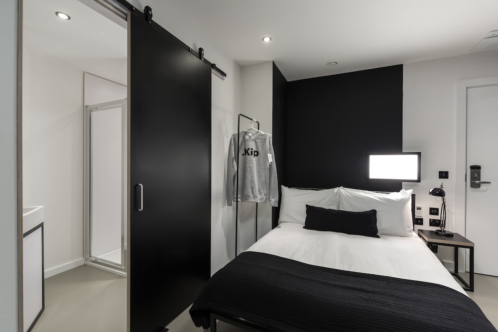 Kip Hotel 30/67