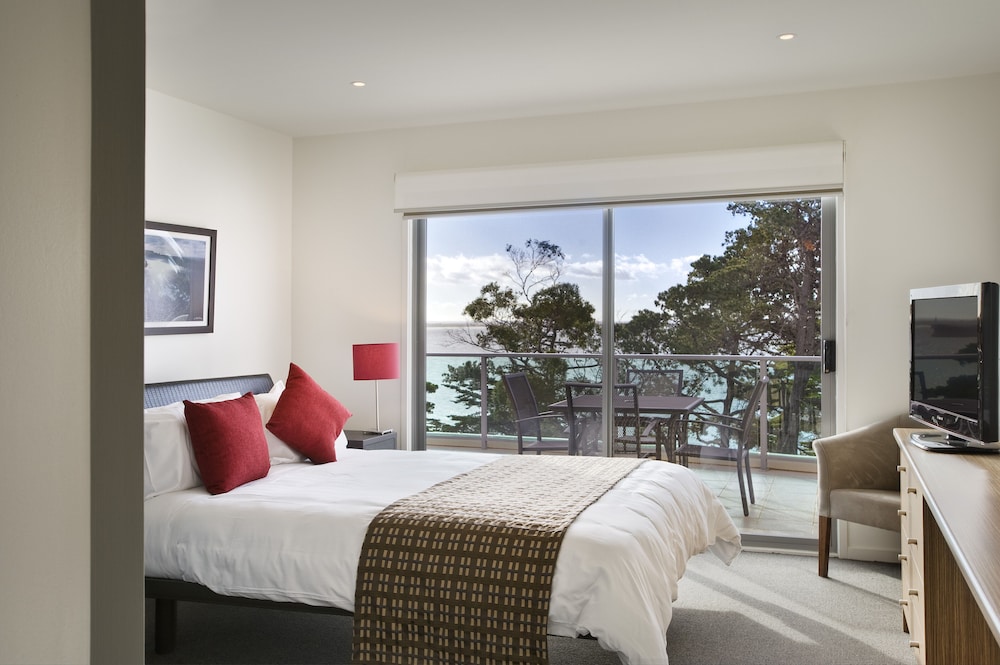 The Waves Serviced Apartments 20/52