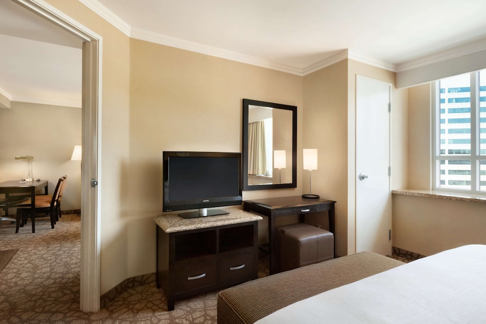 Embassy Suites by Hilton Los Angeles Glendale 15/54
