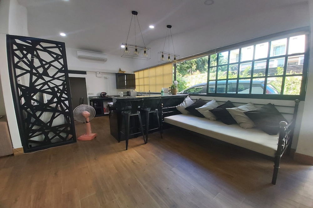 Capital O 75379 Sabai Living Pattaya 24/50