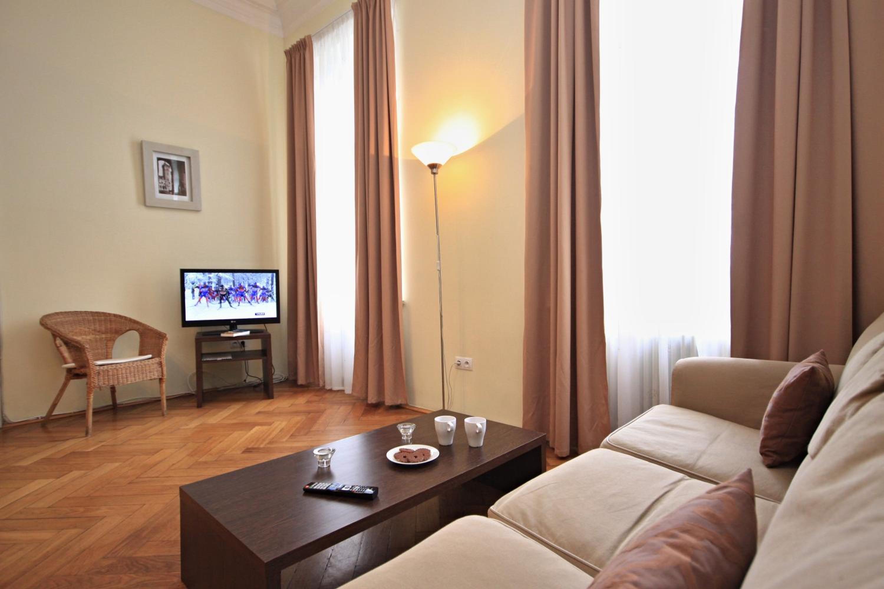 Riverview Palace Apartments 14/54