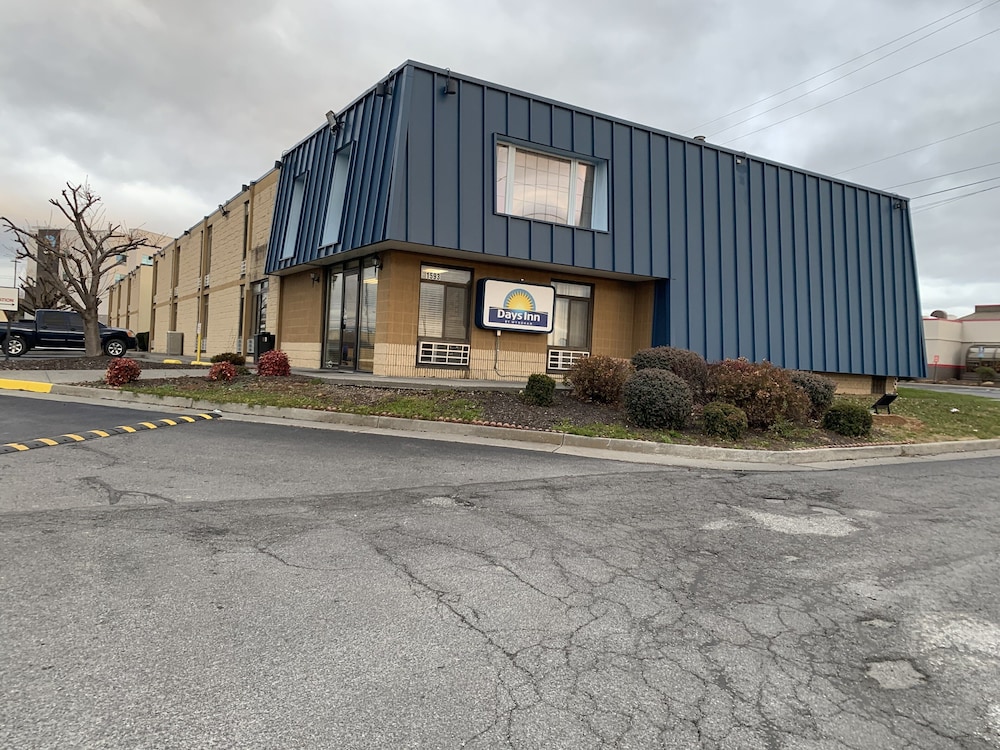 Days Inn by Wyndham Winchester North 3/57
