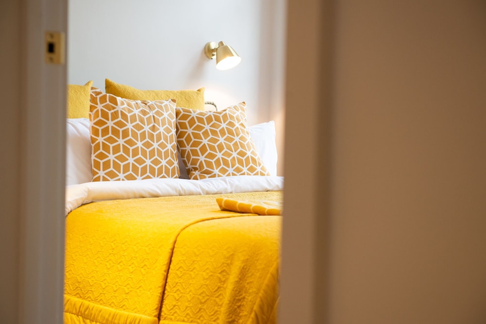 South Kensington by CAPITAL 33/65