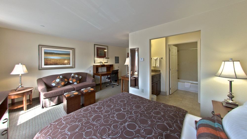 Staybridge Suites East Stroudsburg Poconos 22/69