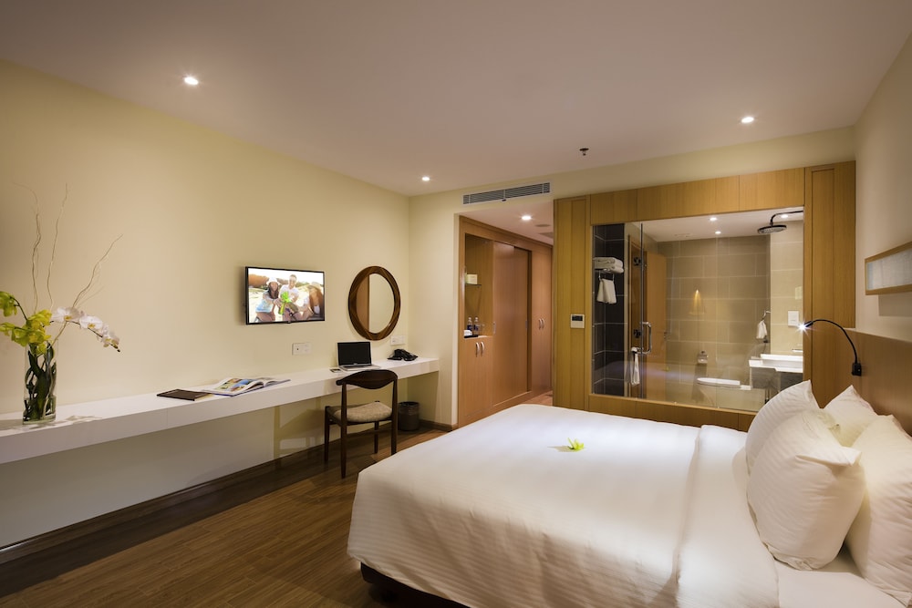 Starcity Bayfront Nha Trang Hotel 30/76