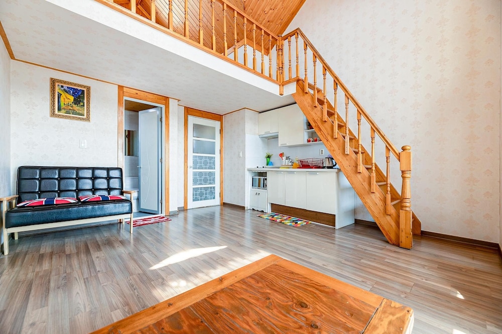 Ganghwa Western Beach Pension 8/50