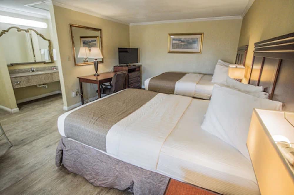 Days Inn By Wyndham Destin 17/40