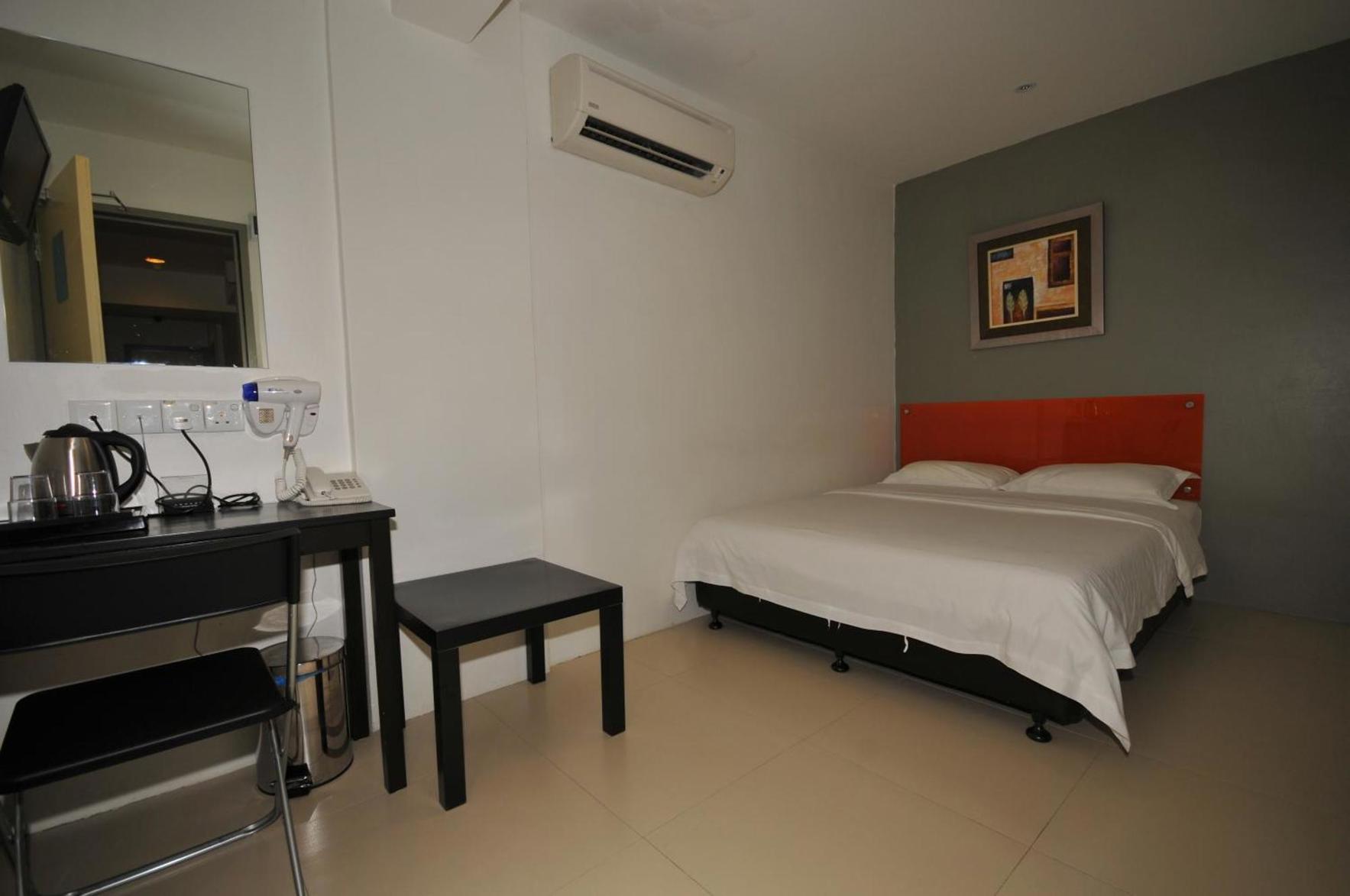 Room, Double Bed