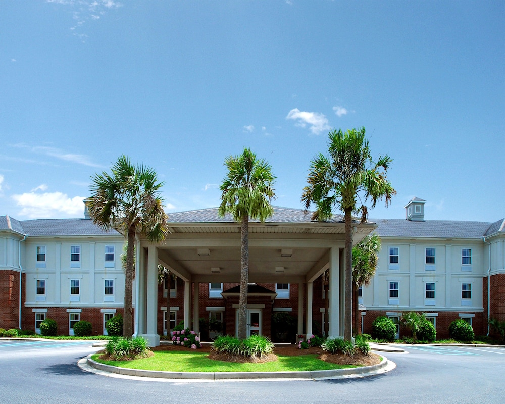 Comfort Inn & Suites Patriots Point 1/30