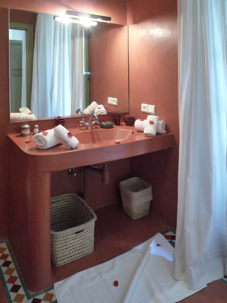 Riad Azahar 50/50