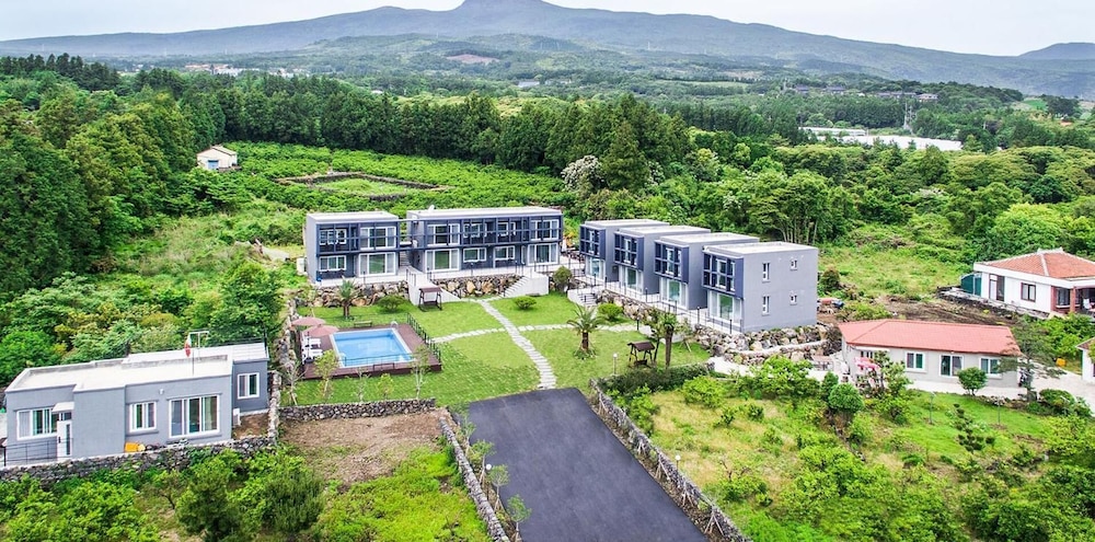 Donnaeko Pension 23/27