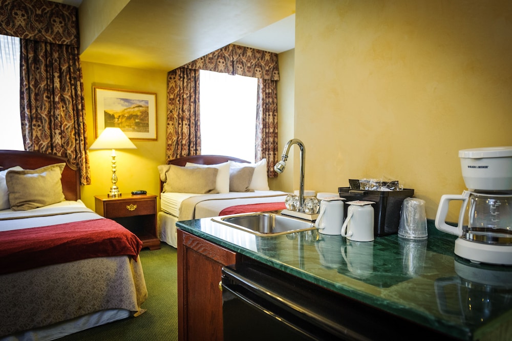 Peterborough Inn & Suites Hotel 53/64