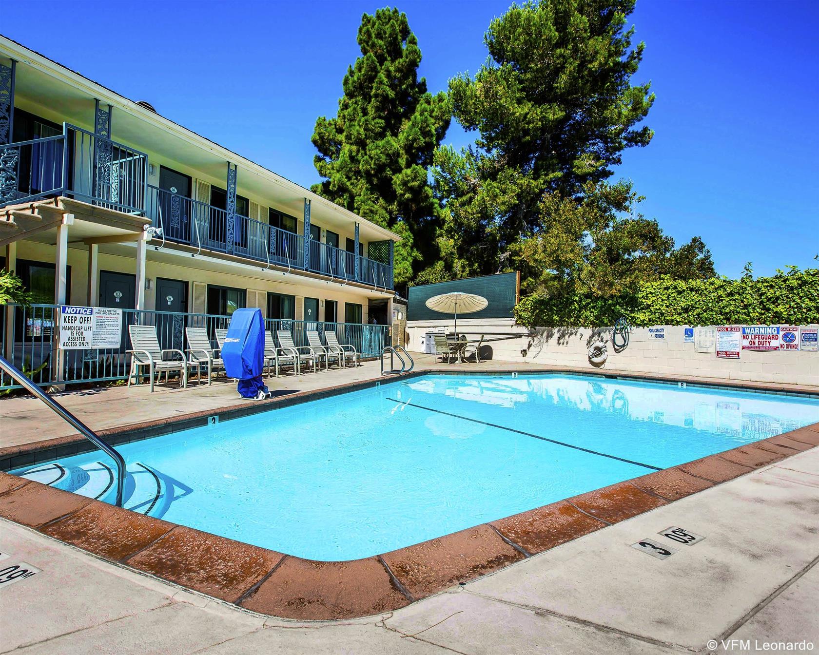 Hotel Santa Barbara, CA 41/44
