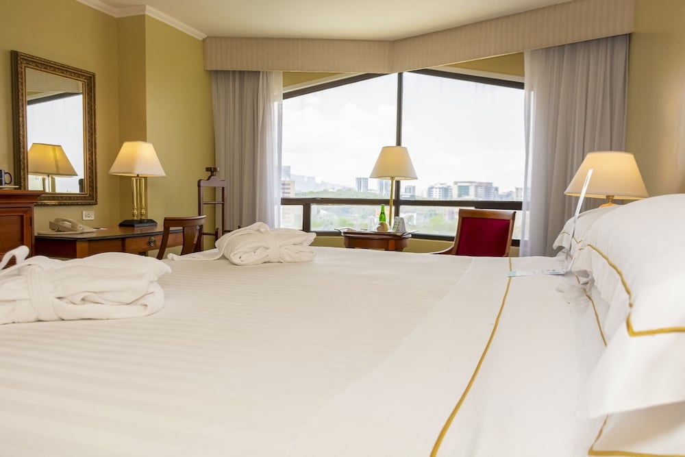 Superior, King Bed, Premium Level، Barcelo Guatemala City 4/7