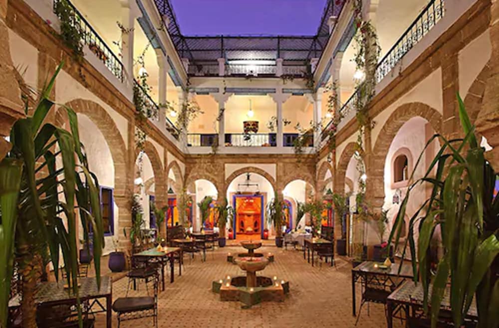 Riad Al Madina Hotel 68/71