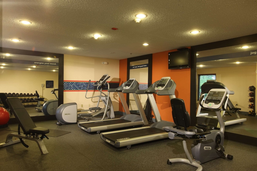 Hampton Inn Pennsville 33/48