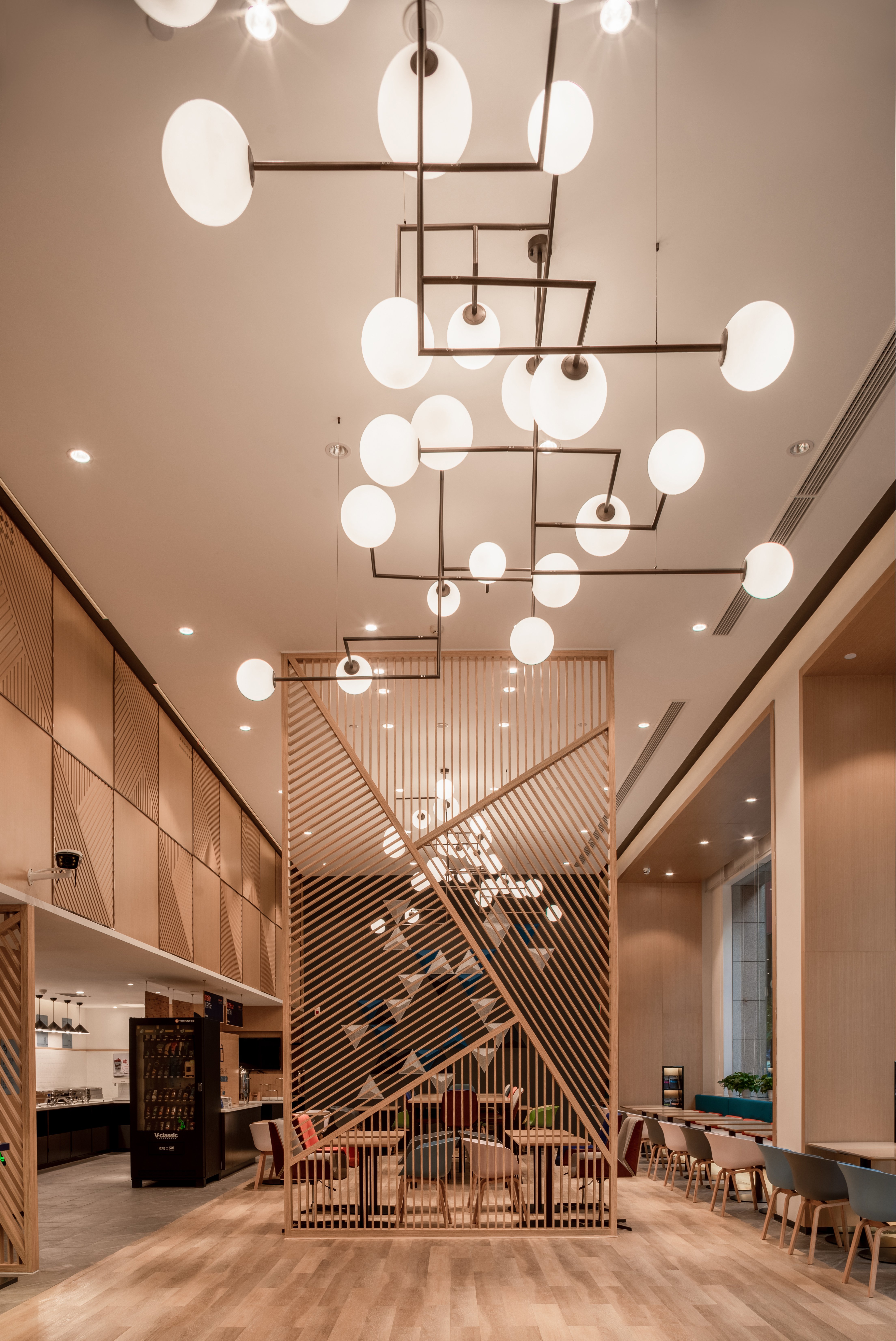 Holiday Inn Express Ningbo City Center 7/17