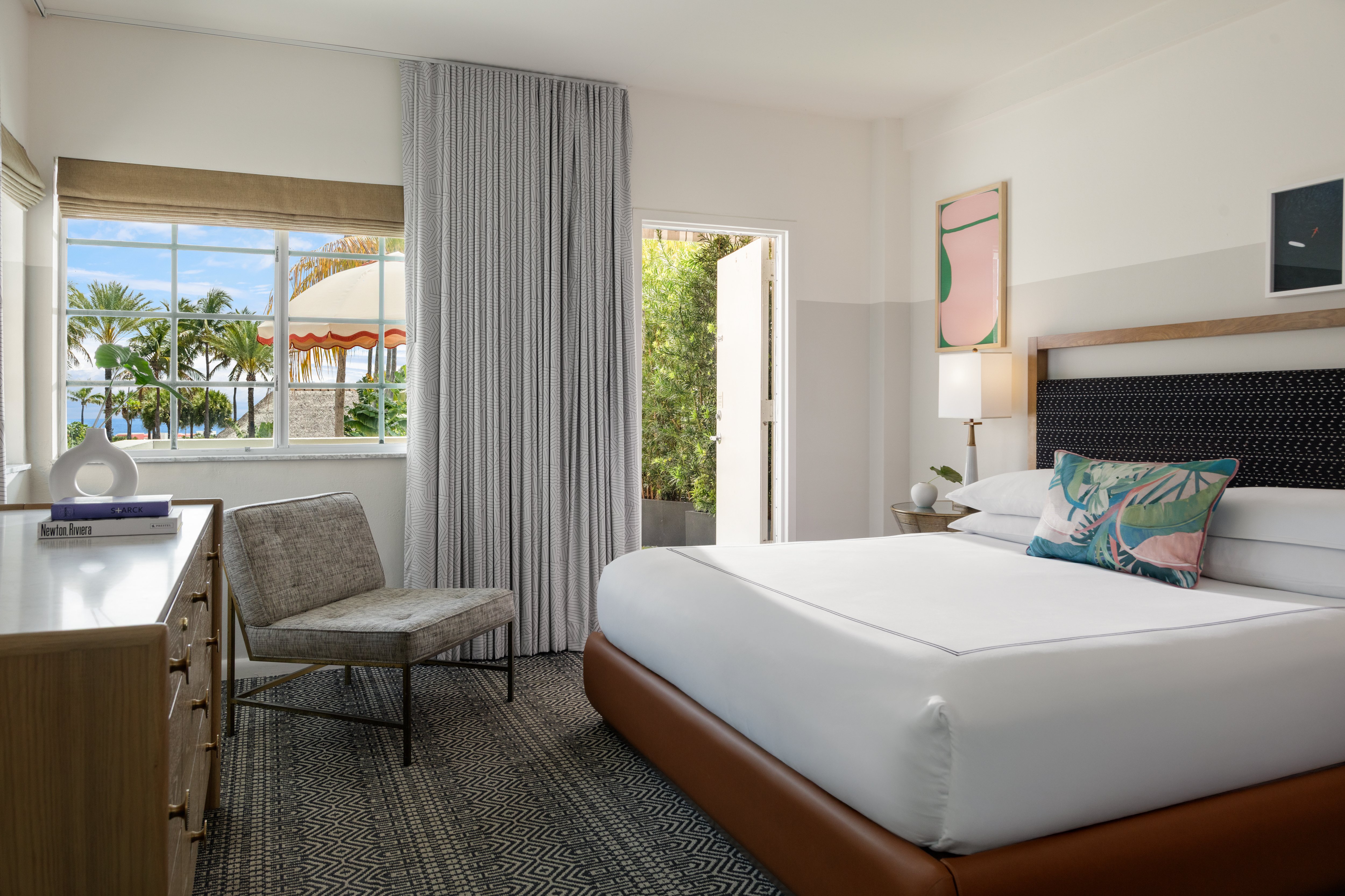 Kimpton Surfcomber Hotel 20/80