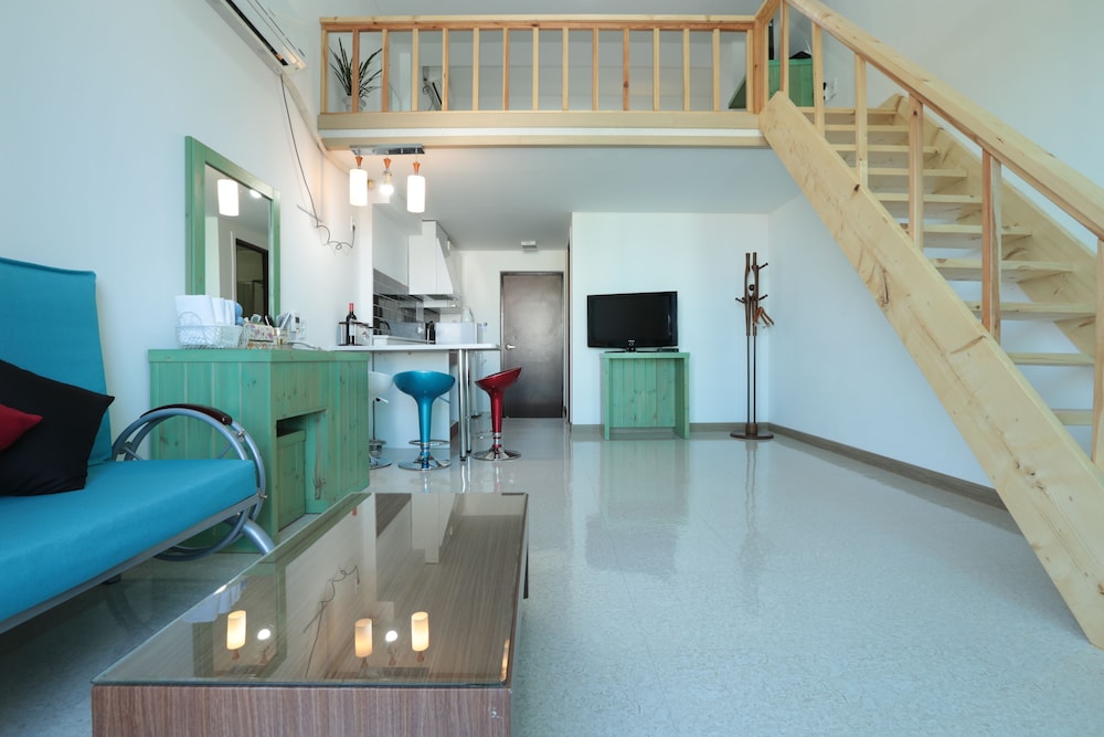 Seaview Pension 8/62