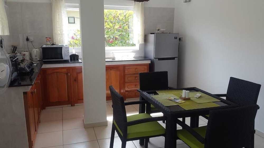 Chez Payet Guesthouse 15/18