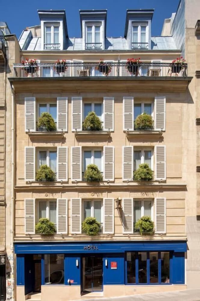 Des Arts Hotel 2/68