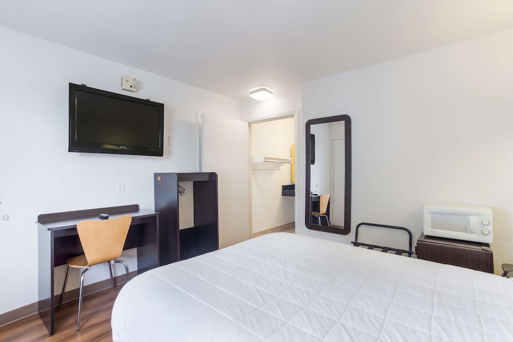 Americas Best Value Inn Bowling Green 17/28