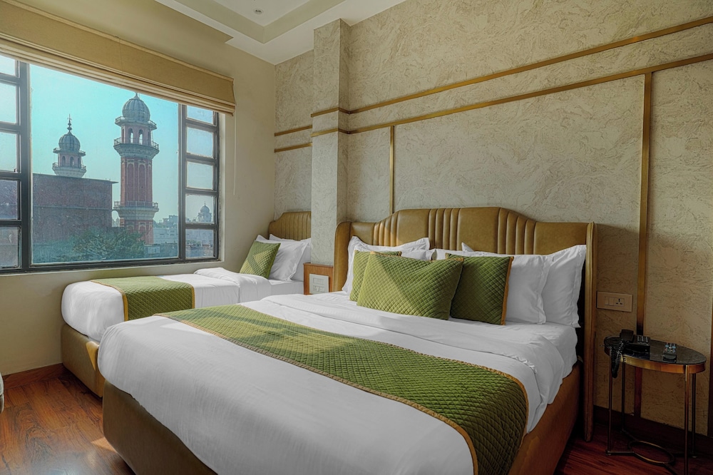 INDUS HOTEL 28/51