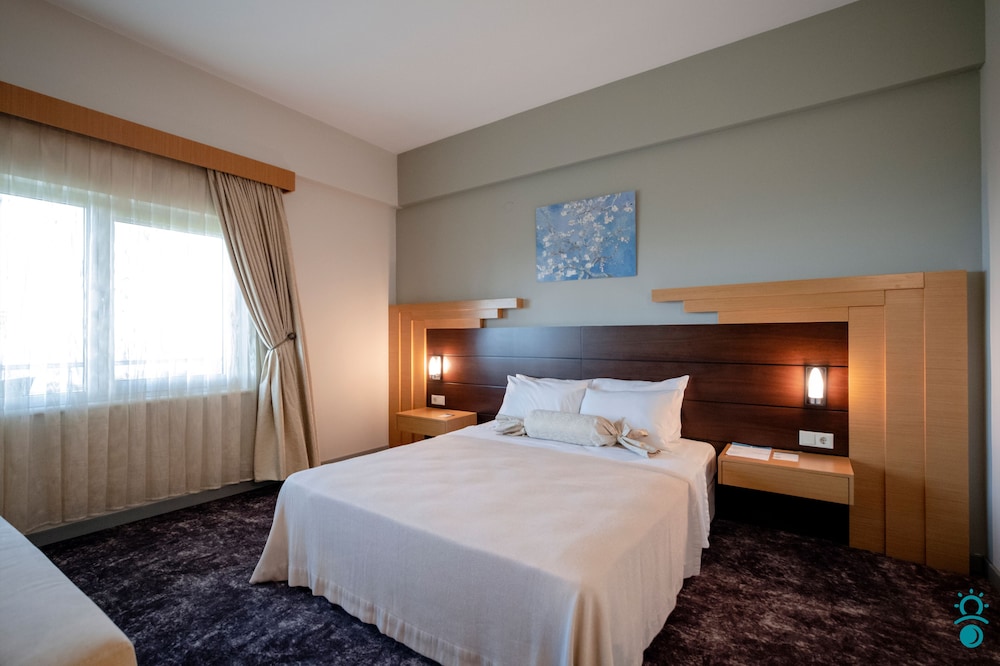 Koru Hotel 7/21