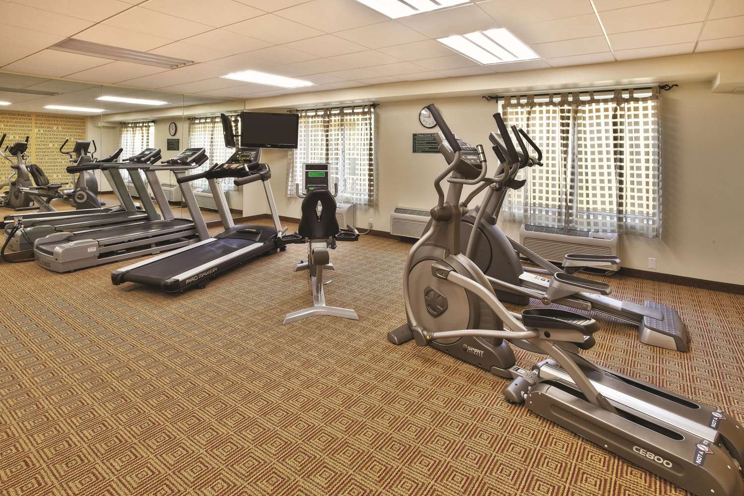 La Quinta Inn & Suites by Wyndham Danbury 37/58