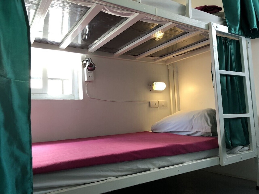Ploy Hostel 12/34