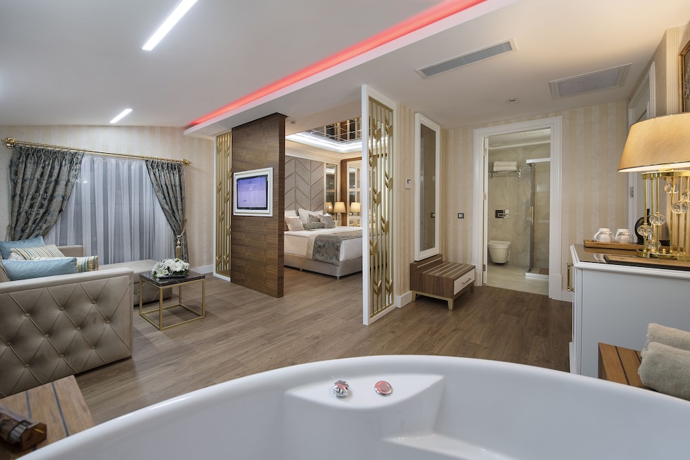 Elysium Green Suites 46/60