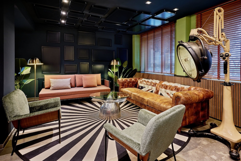 The Deutz, a Tribute Portfolio Hotel 43/61
