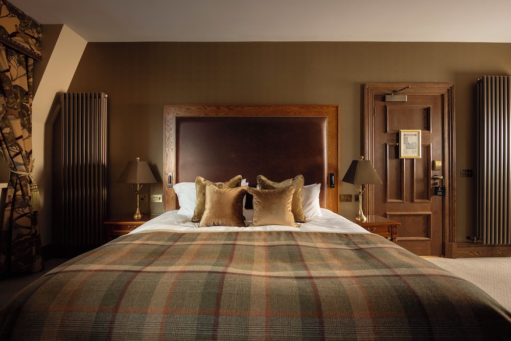 The Station Hotel 4/50