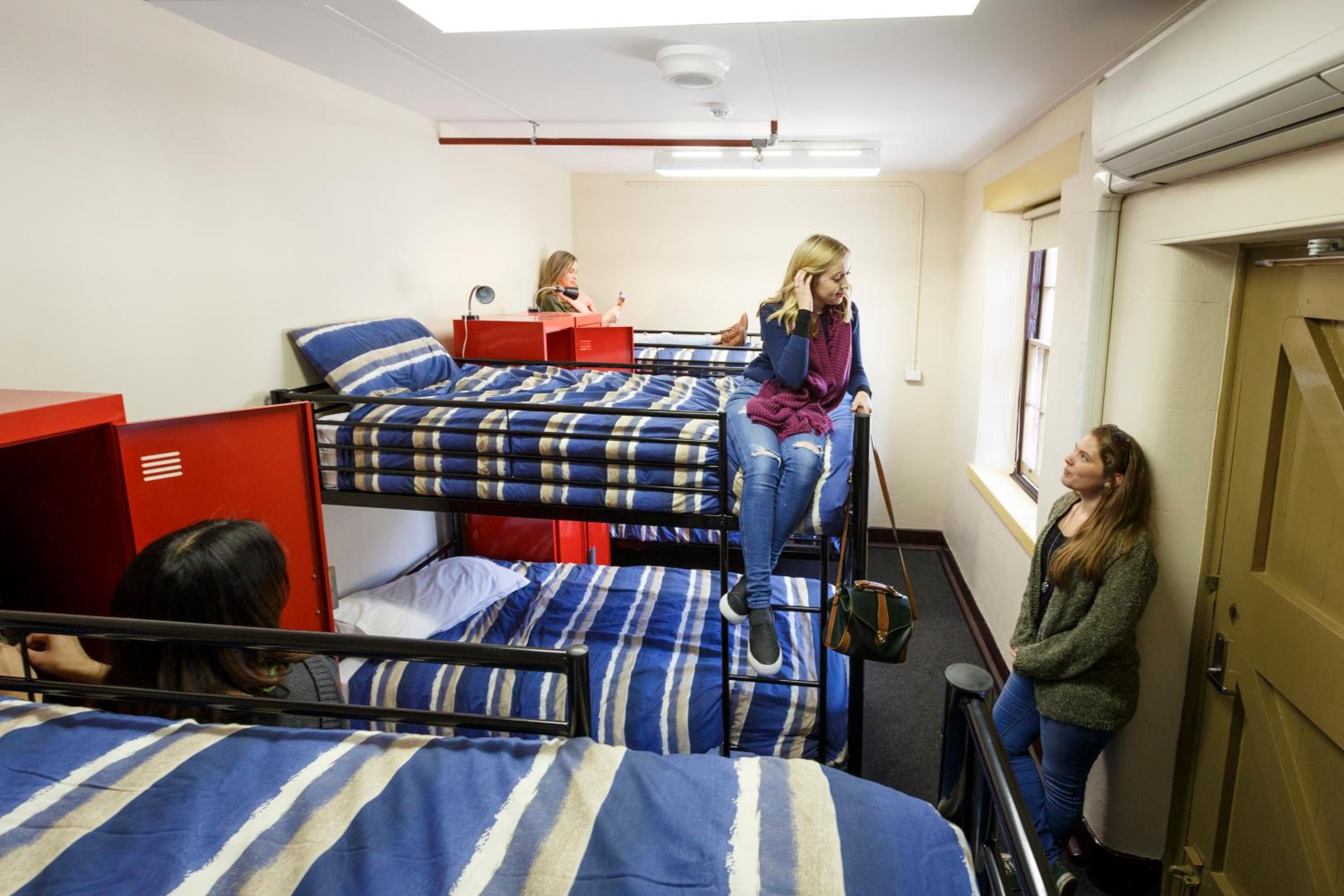 Female Dorm, 6 Beds