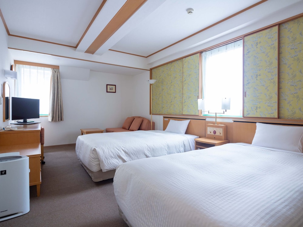 DELUXE, TWIN BEDS