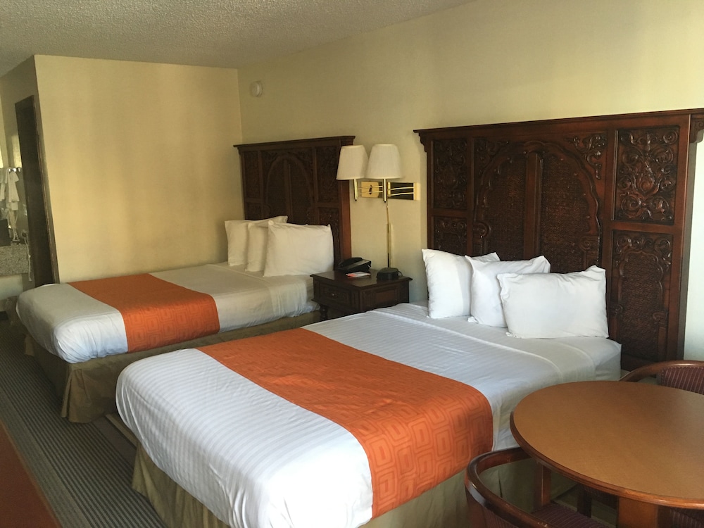 Howard Johnson St Augustine I 95 10/37