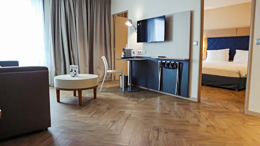 Radisson Blu Hotel Toulouse Airport Formerly Radisson Sas 52/74