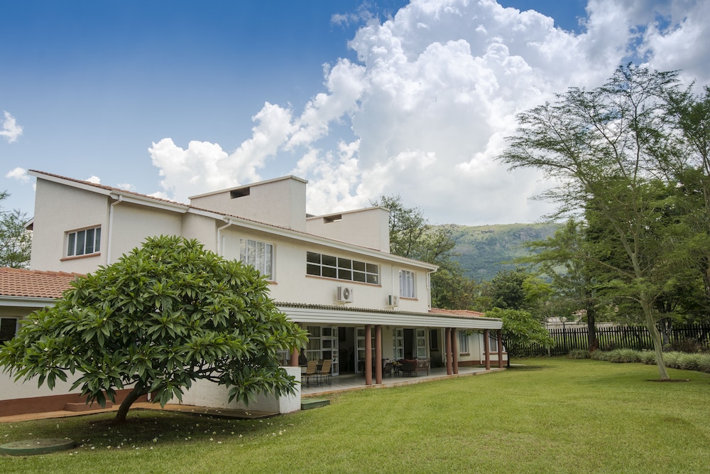 The Royal Villas Swaziland 24/36