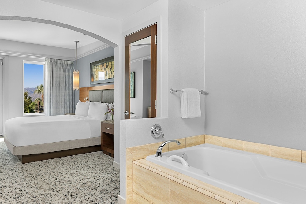فيلا بسرير كينج بشرفة بغرفة نوم واحدة مع أريكة، Marriotts Desert Springs Villas II 4/4