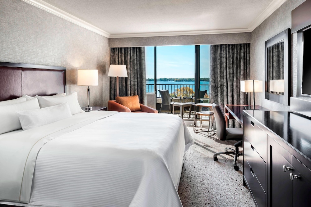 The Westin Harbour Castle, Toronto 10/52