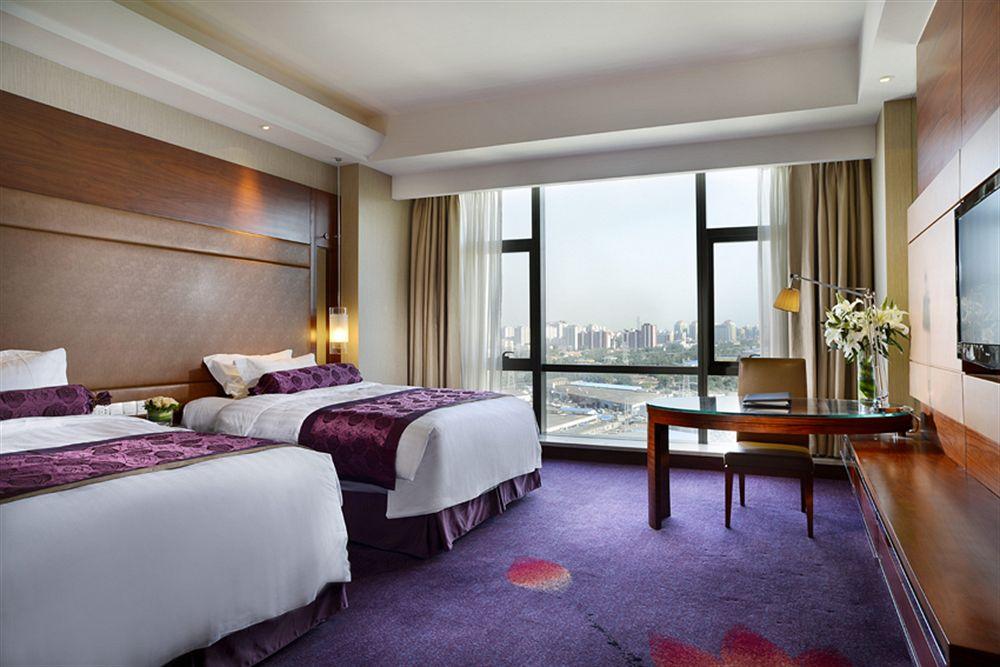 Taishan Hotel 13/24