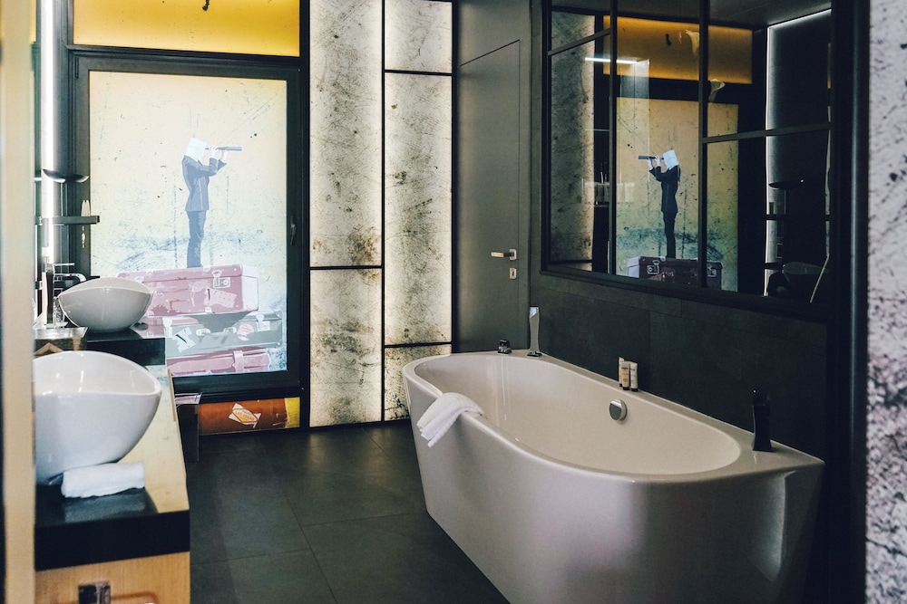 Five Seas by Inwood Hotels 28/60