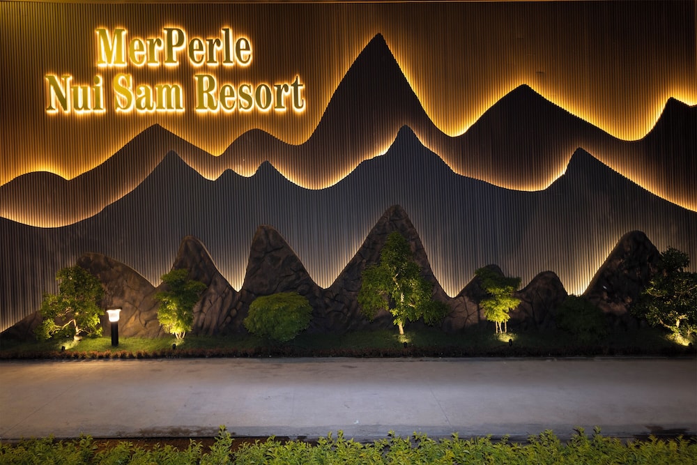 MerPerle Nui Sam Resort 48/58