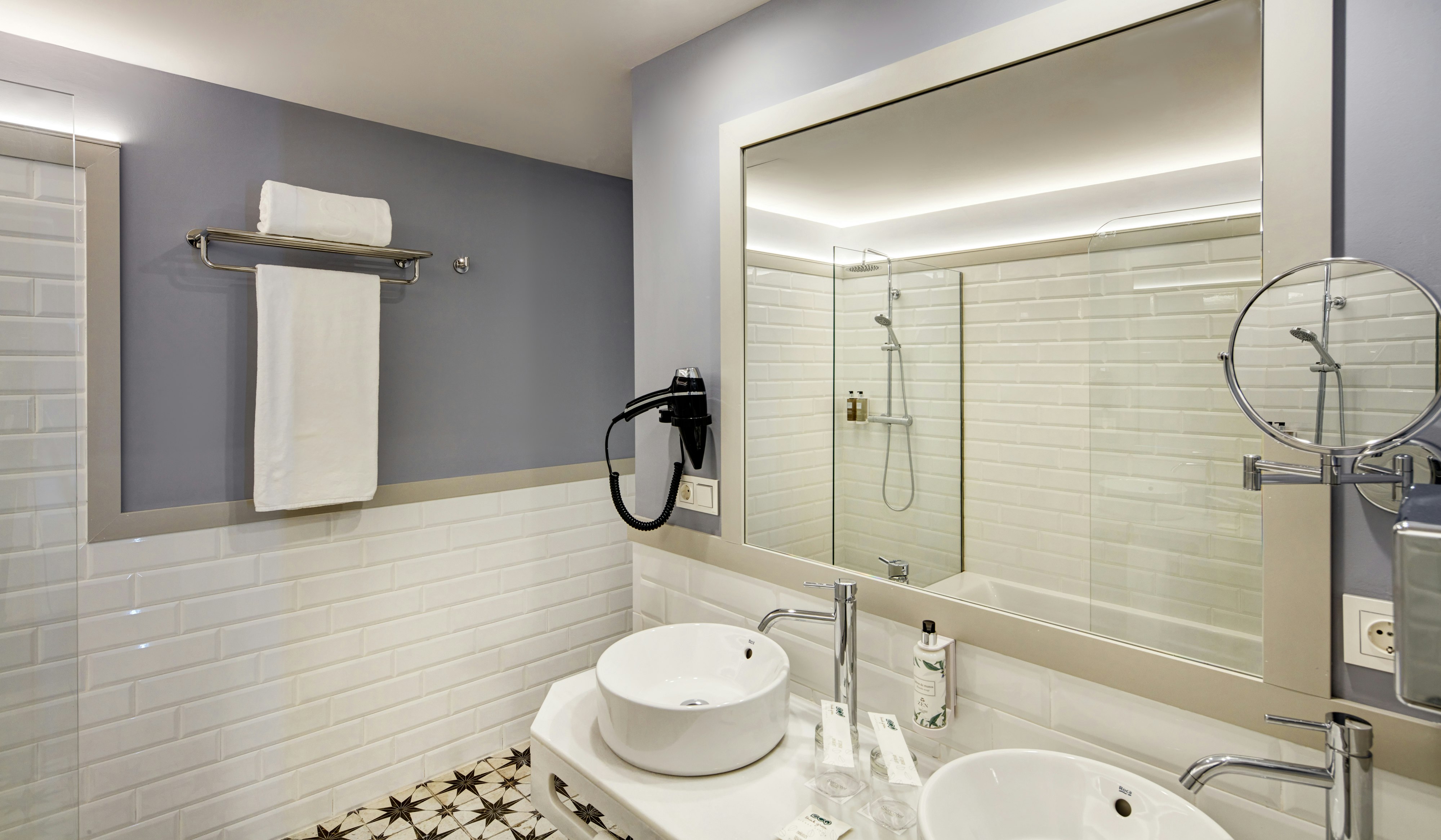 Sercotel Granada Suites 20/24