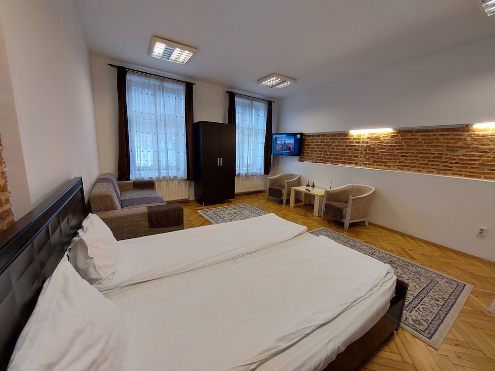 Main Square Apartments More 9/50