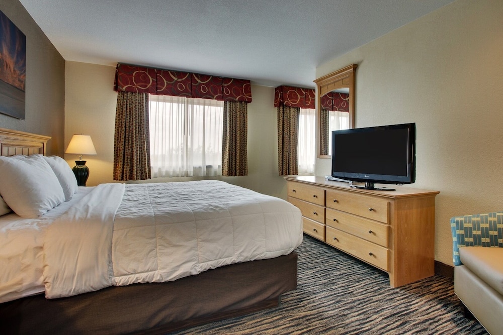 Everspring Inn Suites 27/44