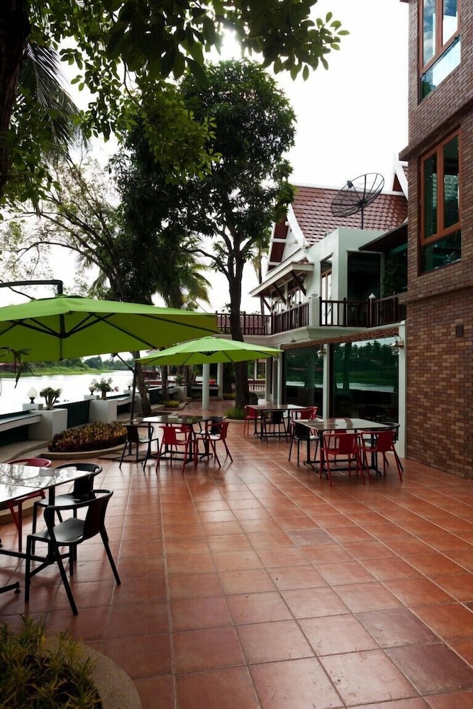 RK Riverside Resort and Spa (Reon Kruewal) 44/50